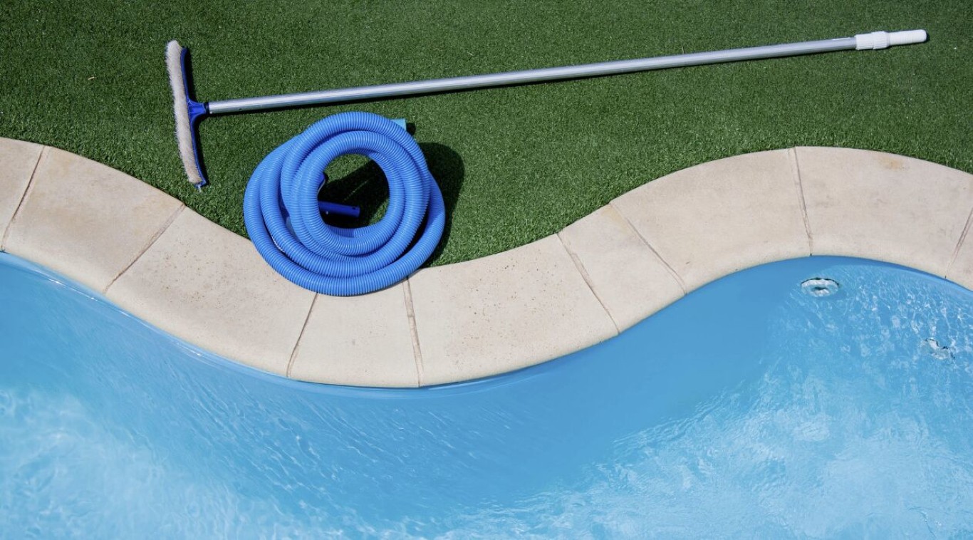 Weekly Pool Cleaning Service in Abilene, TX